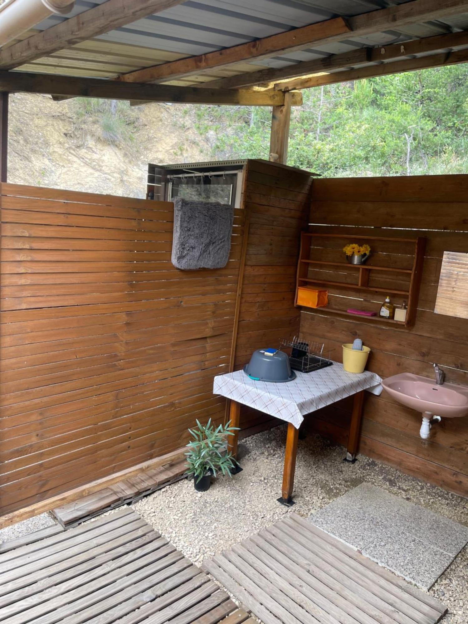 Caravanes De Provence Aiglun  Экстерьер фото